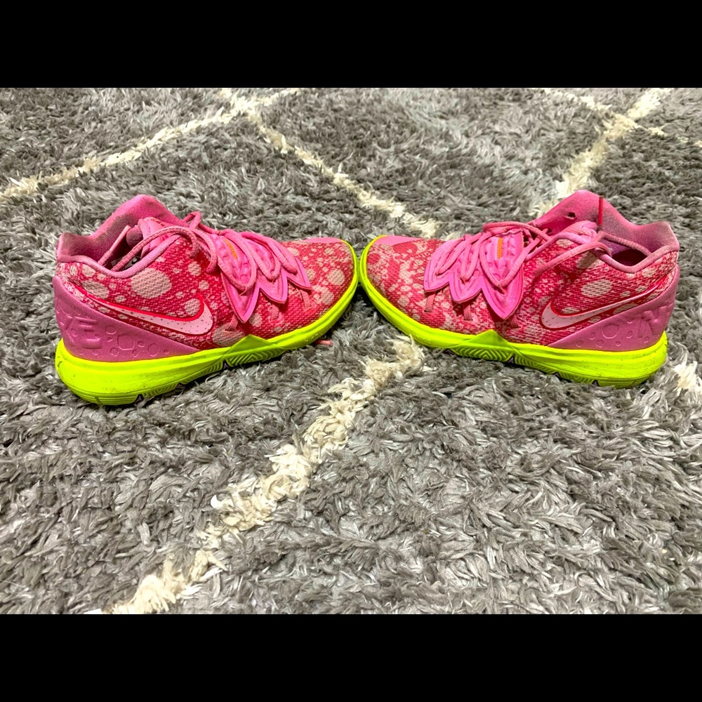 Kyrie SpongeBob basketball shoes- Patrick’s